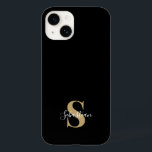 Preto e Dourado | Monograma inicial Nome personali<br><div class="desc">Esta design na moda apresenta um simples design moderno em preto e ouro. Faça uma capa de telefone gentil com nome e inicial personalizados. Será um presente legal e único para alguém especial ou para você mesmo. Se quiser alterar as fontes ou a posição, clique no botão "Personalizar mais" e...</div>