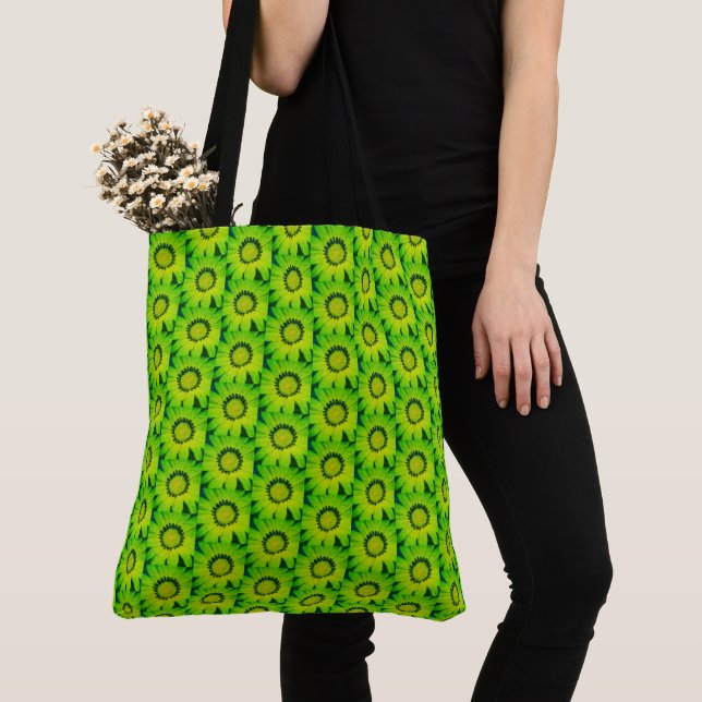 "Primavera Daisies" Tote Bag (Close Up)
