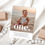 Primeiro Convite de Aniversário para Uma Foto<br><div class="desc">Um simples convite para o Primeiro Aniversário com a sua própria fotografia e as palavras "um" por cima.</div>