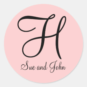 Primeiros nomes e último preto inicial no adesivo 