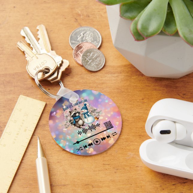 Procure por vídeo, Chaveiro de "Frio fora" (Mesa)