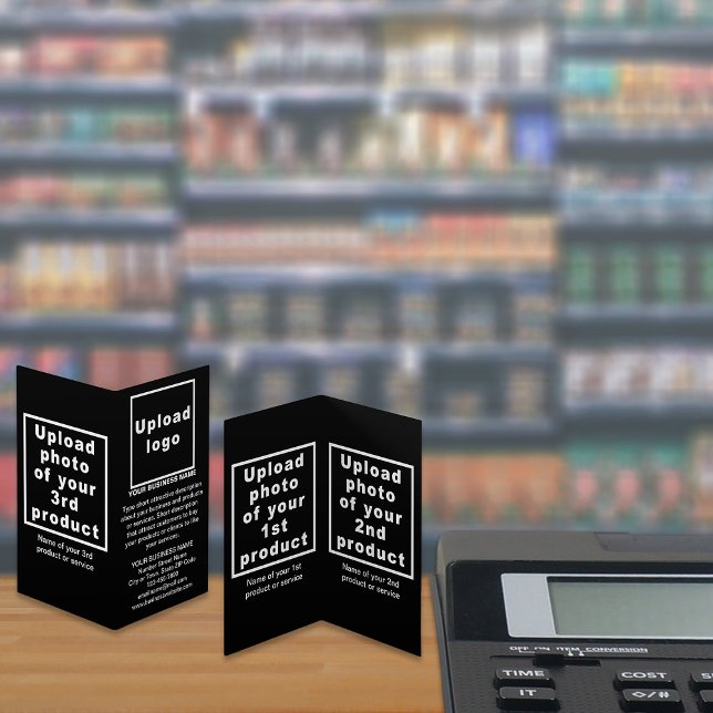 Produtos para empresas em pequenas placas pretas d (Your business brand and products or services on small black folded card displayed in store.)