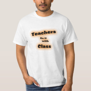 Professores fazem isso com camisa da Classe T