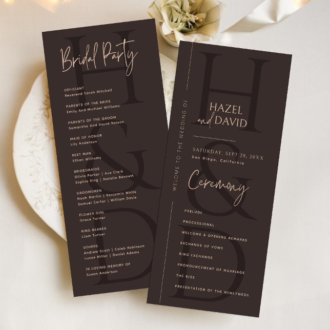 Programa Casamento Minimalista Moderno com Monograma Marrom (Modern minimalist brown monogram wedding program adds a warm, elegant touch to your ceremony.)
