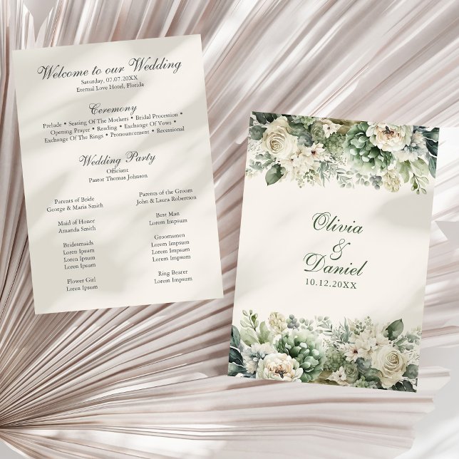 Programa de Casamento Boho Verde Sage e Flores de  (Boho Sage Green and Ivory Flowers Wedding Program on a sunny neutral dry palm leaf.)