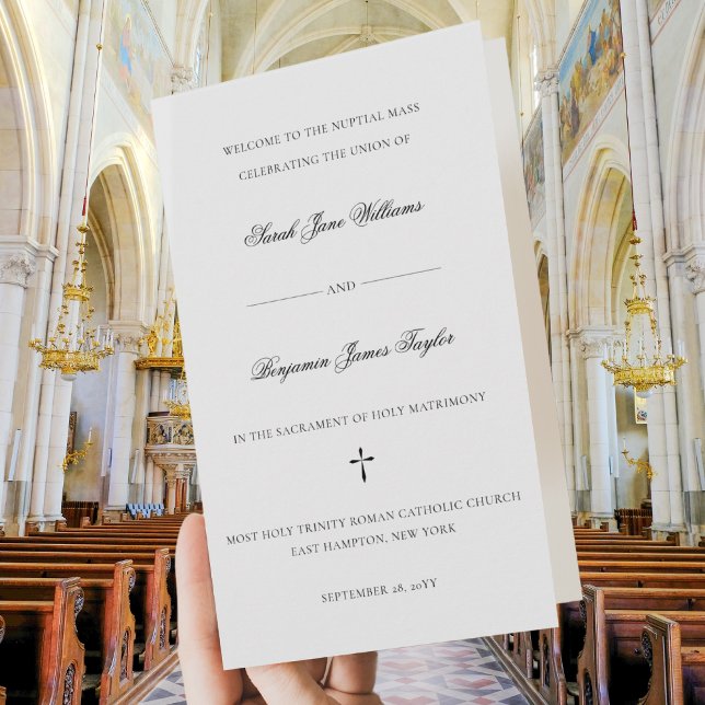 Programa de Casamento Católico em Massa de Cheio n (This elegant Catholic wedding program includes the full text for your nuptial Mass.)
