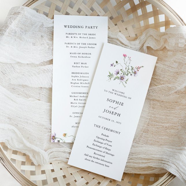Programa Flores Botânicas | Casamento Elegante (Simple and elegant botanical wildflowers decorate these trendy wedding programs)