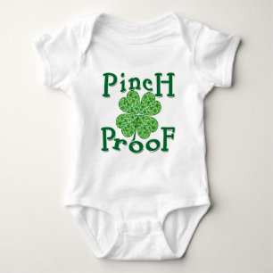 PROOF PINCH com camiseta irlandesa Shamrocks