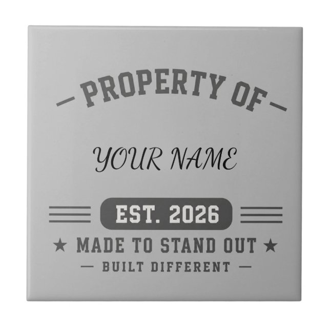 Propriedade Personalizada do Nome – Estilo Varsity (Frente)