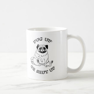 Pug acima da caneca