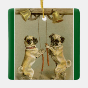 Pugs de Ano Novo Tocando Sinos Enfeite