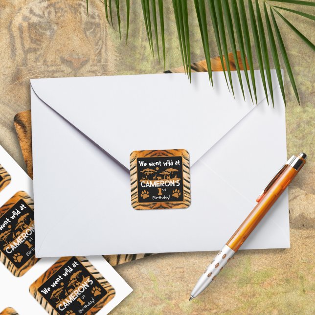 Quadrado Adesivo de Aniversário de Tigre de Estampa Animal (Criador carregado)