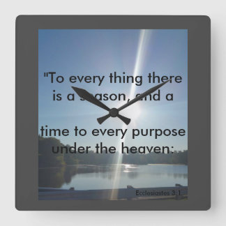 Quadrado Estação e relógio de ponto