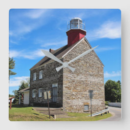 Quadrado Farol de Selkirk, Relógio de Muro de Nova Iorque