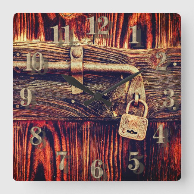 Quadrado Porta de madeira russa com relógio de latão antigo (Frente)