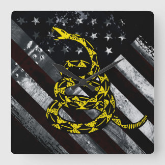 Quadrado Relógio de Cobra e Bandeira Americana Industrial
