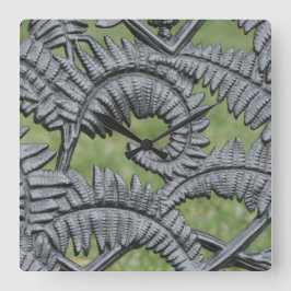 Quadrado Relógio de Ferro Seco