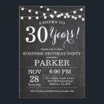 Quadro de Convite para aniversário de 30 anos Surp<br><div class="desc">Surpresa aniversário de 30 anos Invitation Chalkboard Background com Luzes de String. Preto e Branco. 13 15 16º 18º 20 21rua 30 40º 50º 60º 80 de 70 100º, qualquer idade. Aniversário Adulto. Mulher ou Festa de aniversário masculina. Para mais personalização, clique no botão "Personalizar" e use nossa ferramenta de...</div>
