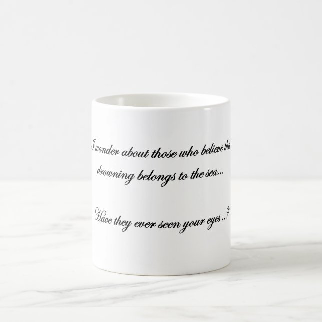 quando vejo seus belos olhos Caneca de Café (Centro)