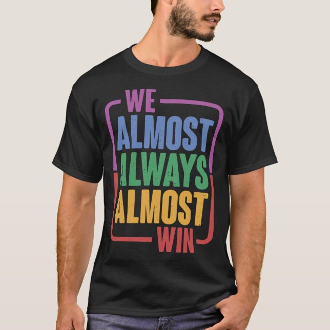 Quase Sempre Ganhamos - Pullover Hoodie (Frente)