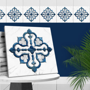 Quatrefoil marroquino, azul e mármore branco