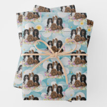 Quatro Cavaleiros Rei Charles Spaniels em Flores