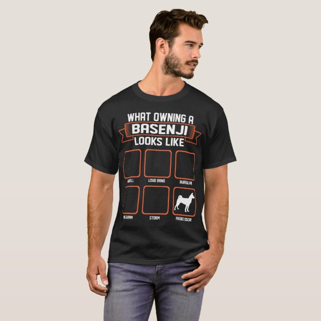 Que cão possuindo de Basenji olha como a camiseta (Frente Completa)