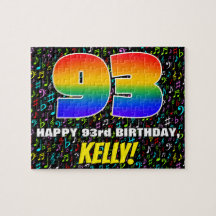 93º aniversário — Símbolos musicais divertidos e c