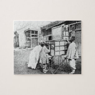 Quebra-cabeça A lanterna mágica, c.1870 (foto de b/w)