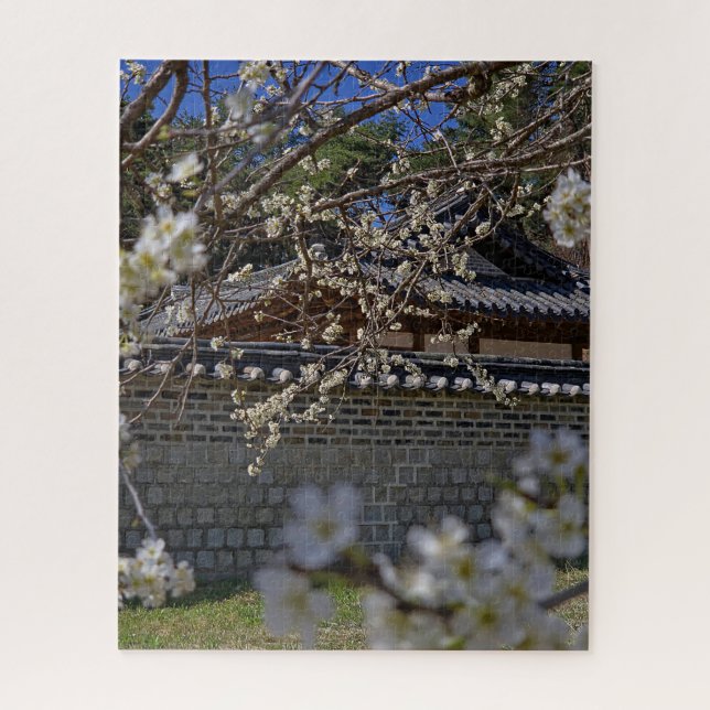 Quebra-cabeça A Primavera Sussurra Sobre Hanok (Vertical)