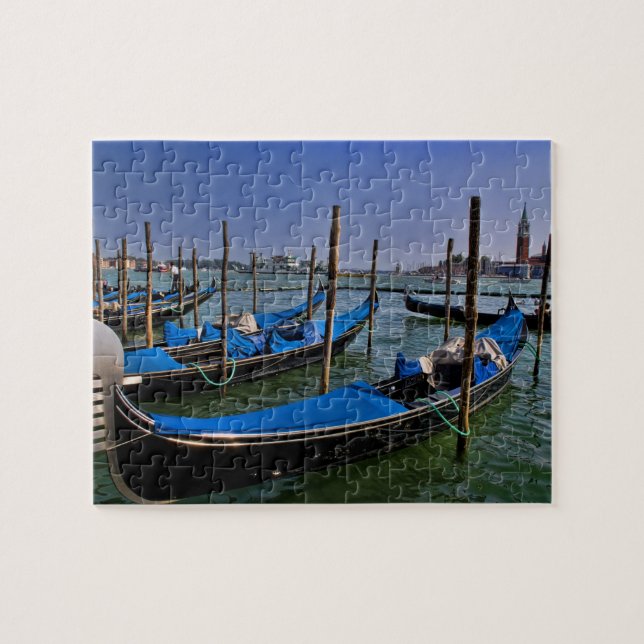 Quebra-cabeça Água do Grande Canal com barcos gondalo alinhados (Horizontal)