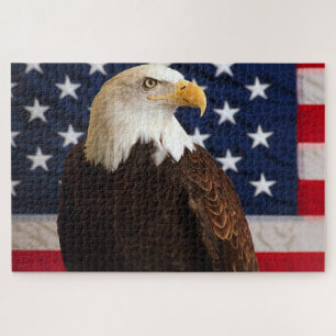 Quebra-cabeça Águia caida olhando com uma bandeira americana at