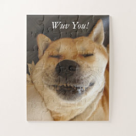 Quebra-cabeça akita japonesa engraçada com sorriso bonito