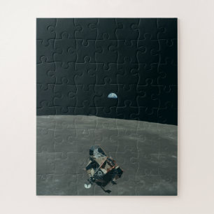 Quebra-cabeça Apollo Lunar Lander e Earthrise sobre Lua