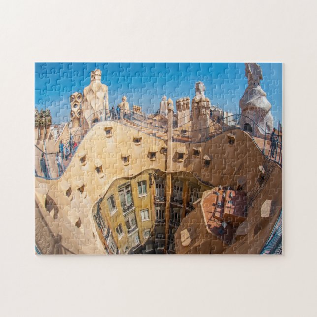 Quebra-cabeça Arquitetura de Gaudí Barcelona. (Horizontal)