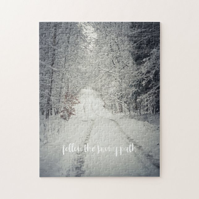 Quebra-cabeça Atravessar uma floresta de inverno coberta de neve (Vertical)