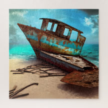 Barco velho e enferrujado em uma praia abandonada