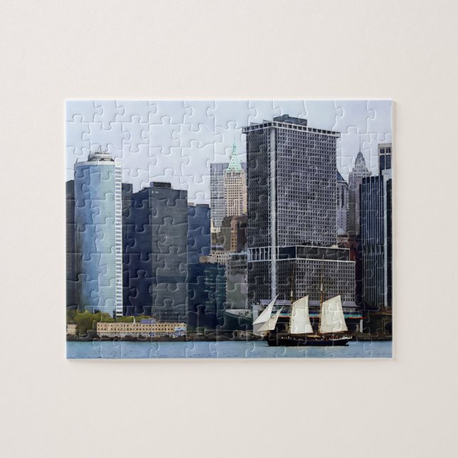 Quebra-cabeça Barcos - Escuna Contra o Horizonte de Manhattan (Horizontal)