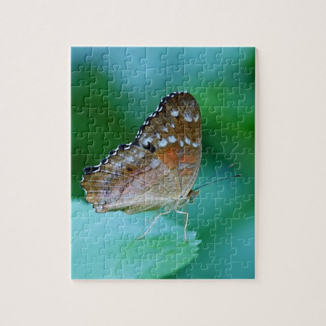 Quebra-cabeça Belo Danaus Plexippus Butterfly em Folha. (Vertical)