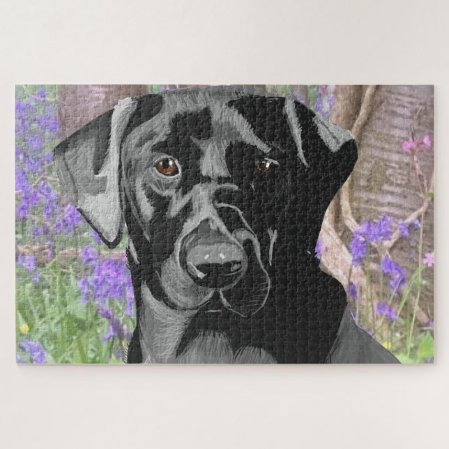Quebra-cabeça Black Labrador em uma madeira Bluebell (Horizontal)