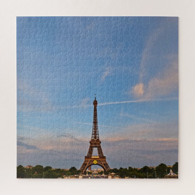Quebra-cabeça Blue Skies e Eiffel Tower - 20x20 - 676 pcs. (Vertical)