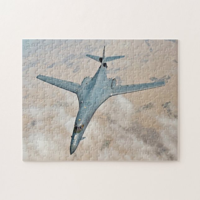 Quebra-cabeça Bombardeiro B-1B em vôo com asas totalmente avança (Horizontal)
