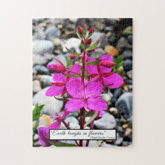 Quebra-cabeça Bonito Pink Fireweed Wildflower Bloom no Canadá