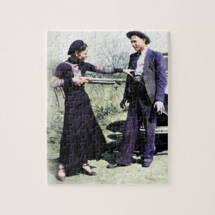 Quebra-cabeça Bonnie e Clyde Se Divertindo 1934 Color Redux