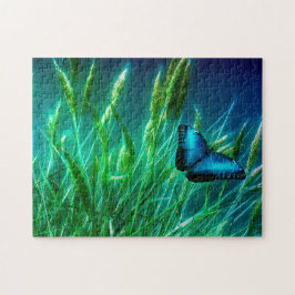 Quebra-cabeça Borboleta Azul Morpho na Grama Verde