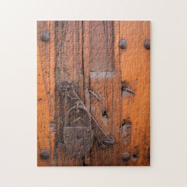 Quebra-cabeça Cadeado em porta de madeira (Vertical)