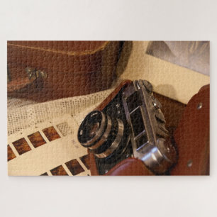 Quebra-cabeça Câmera analógica Vintage em invólucro castanho de
