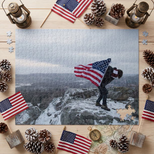 Quebra-cabeça Caminhante Patriótico Agitando a Bandeira American
