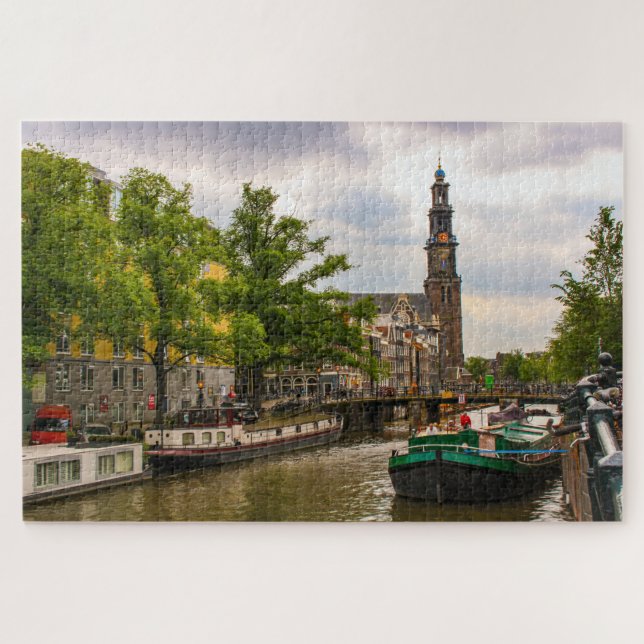 Quebra-cabeça Canal e antiga igreja em Amesterdã, Países Baixos (Horizontal)