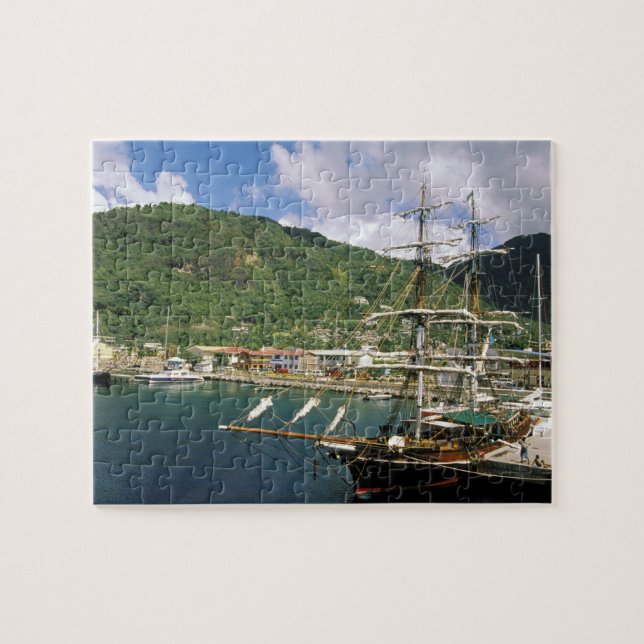 Quebra-cabeça Caribe, Santa Lúcia, Soufriere. Barcos em (Horizontal)